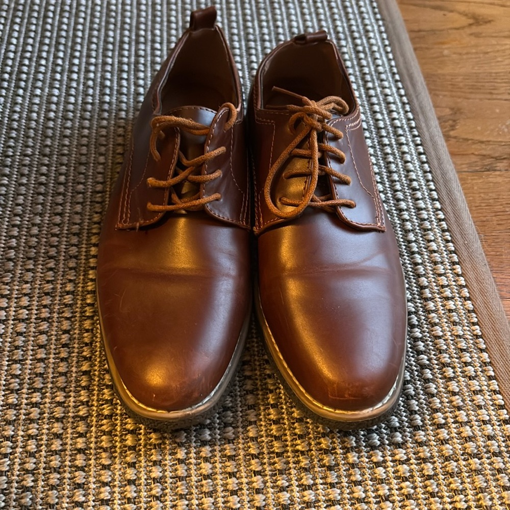 Men’s dress shoes